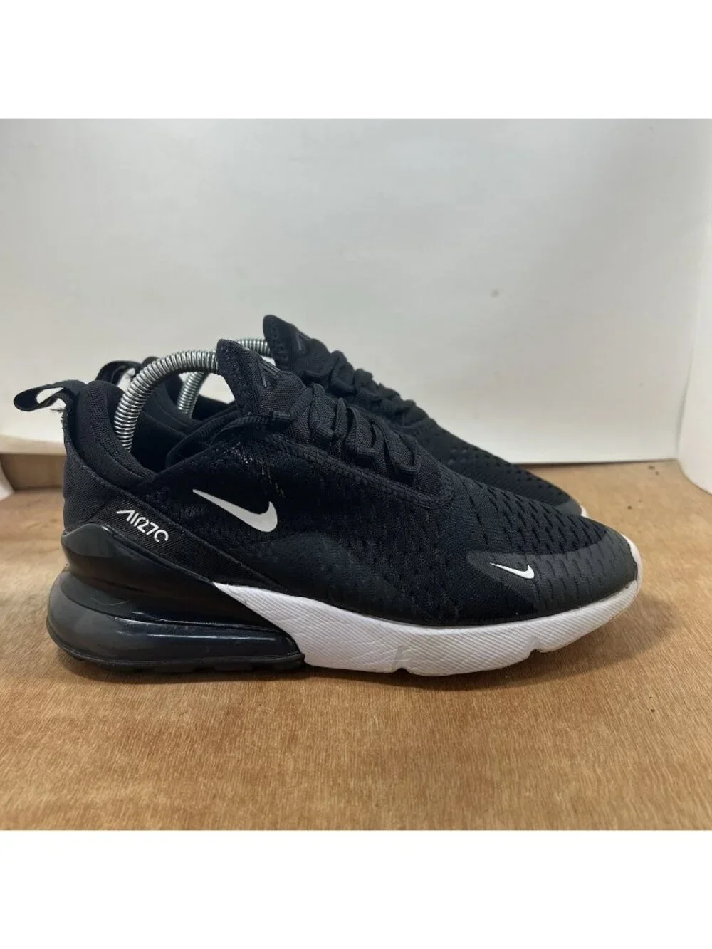 Nike Air Max 270 Men Size 6.5 Sneakers Black/White Mesh Lace Up AH8050-002